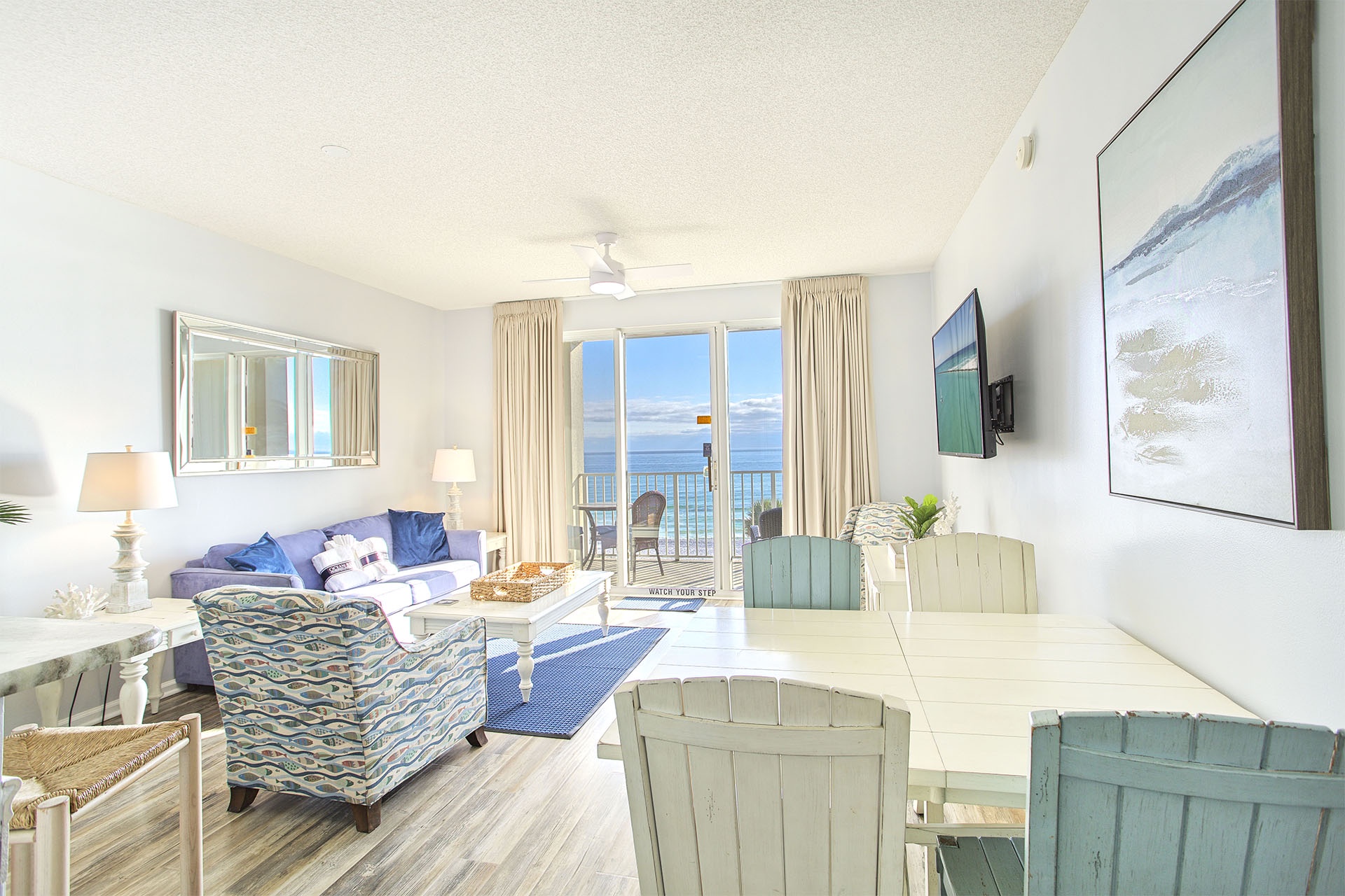 21-Majestic-Sun-306A-Dining