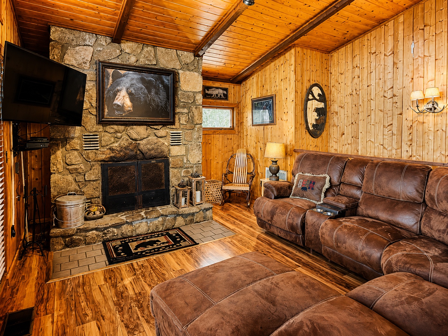 03_grandview_living_room_02