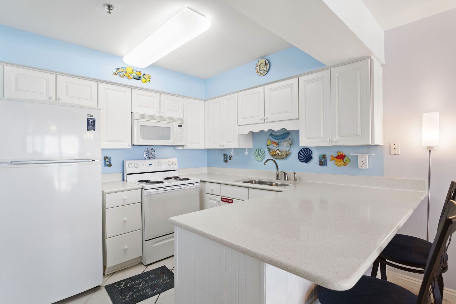 22-Commodores-Retreat-206-Kitchen