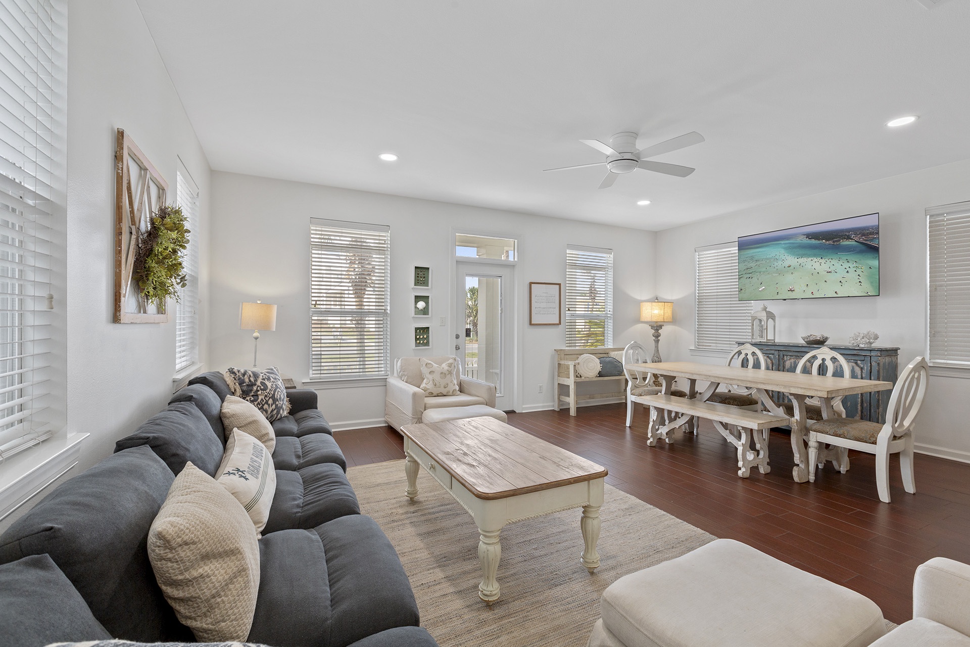 23-Laffy-Taffy-Living