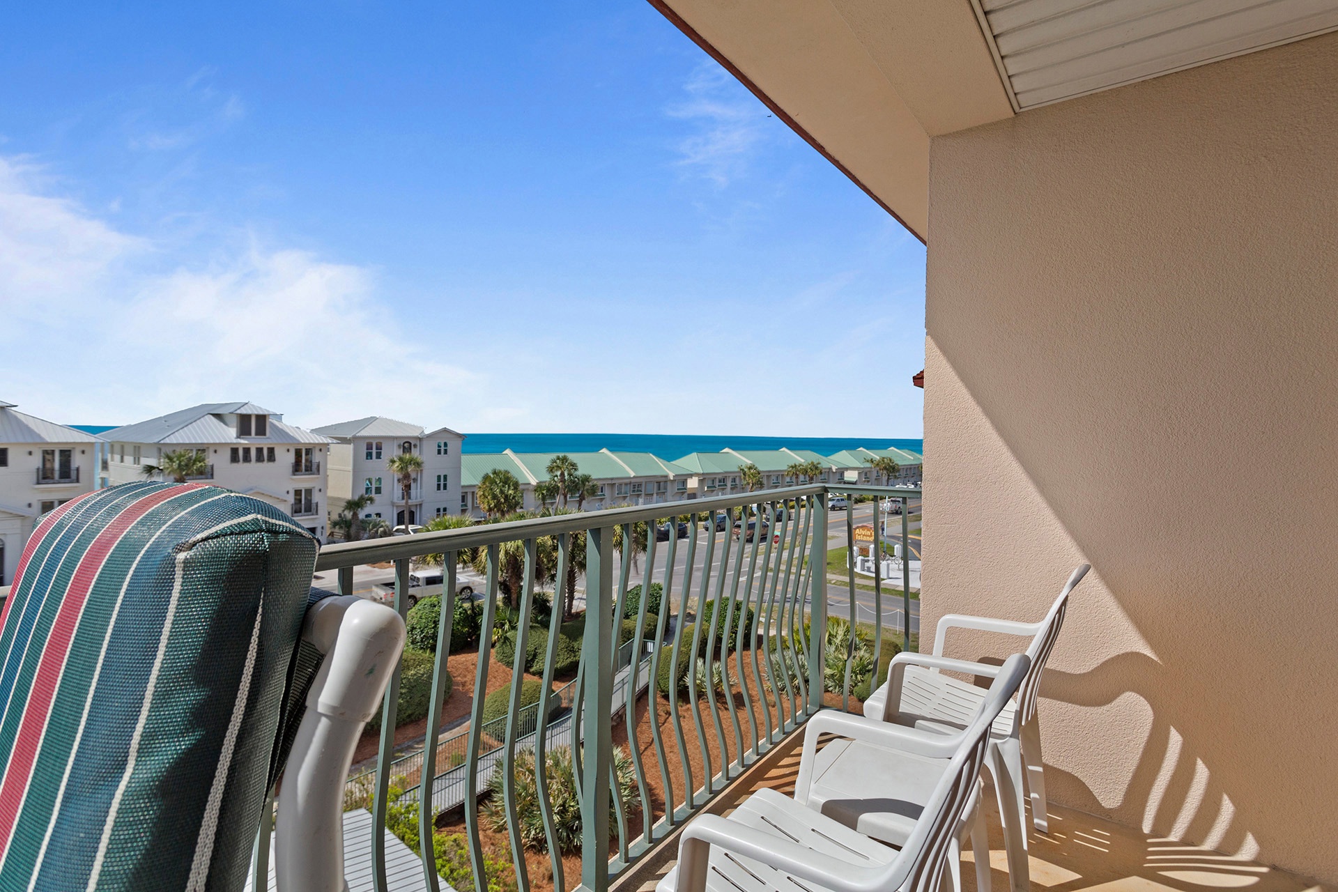 24-Emerald-Waters-404-Balcony