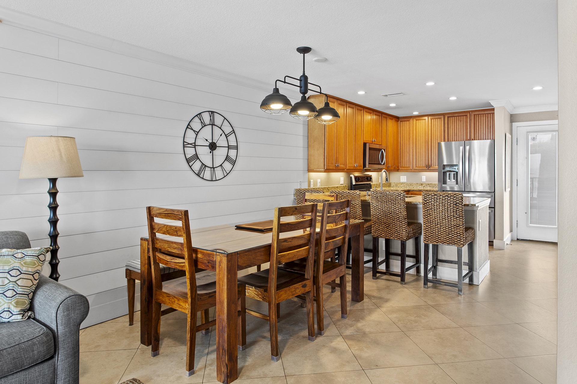 Costa Del Sol B3 Dining