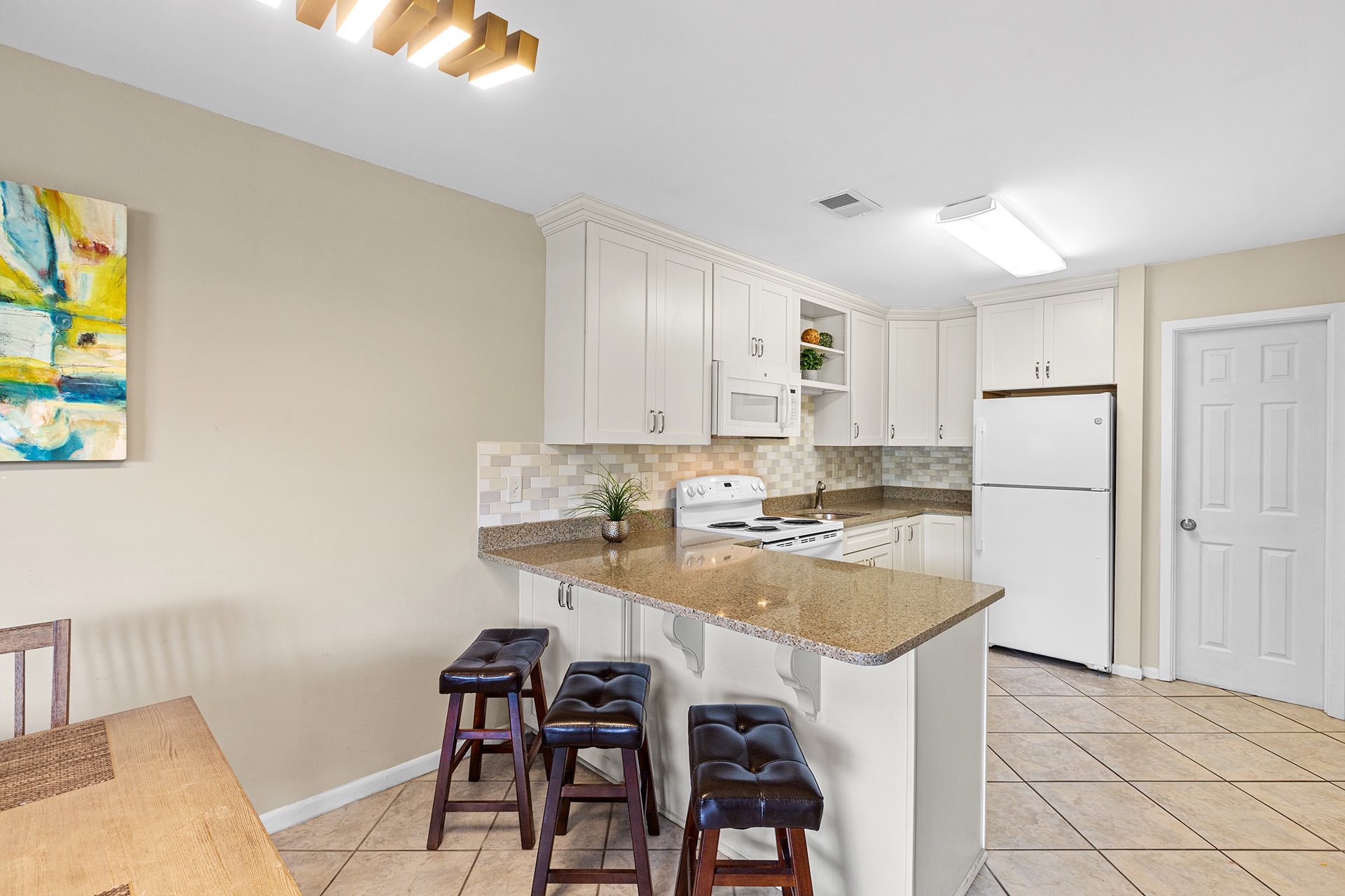 Beachwood Villas 7E Kitchen