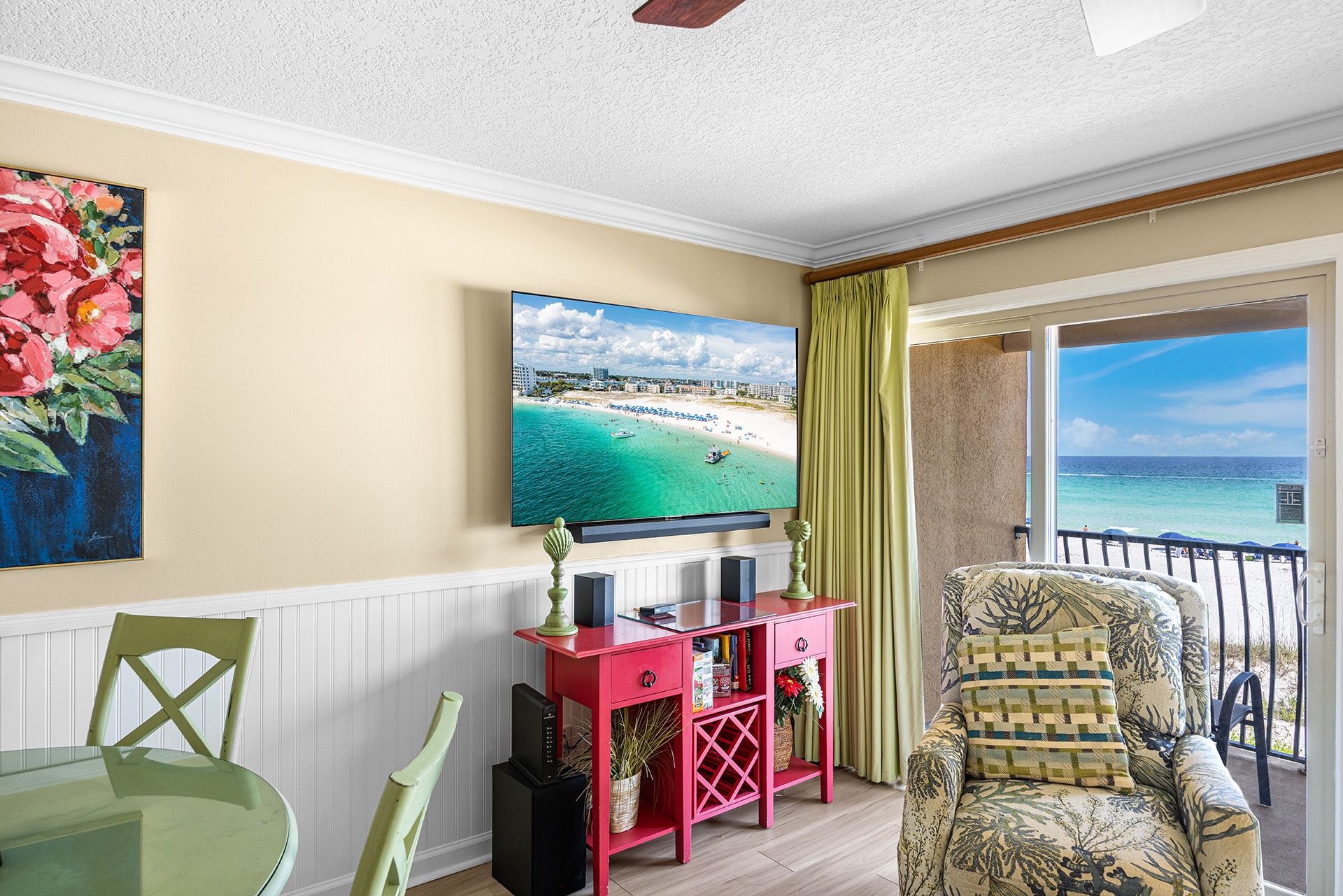 Coral Reef Club 20 Living Room