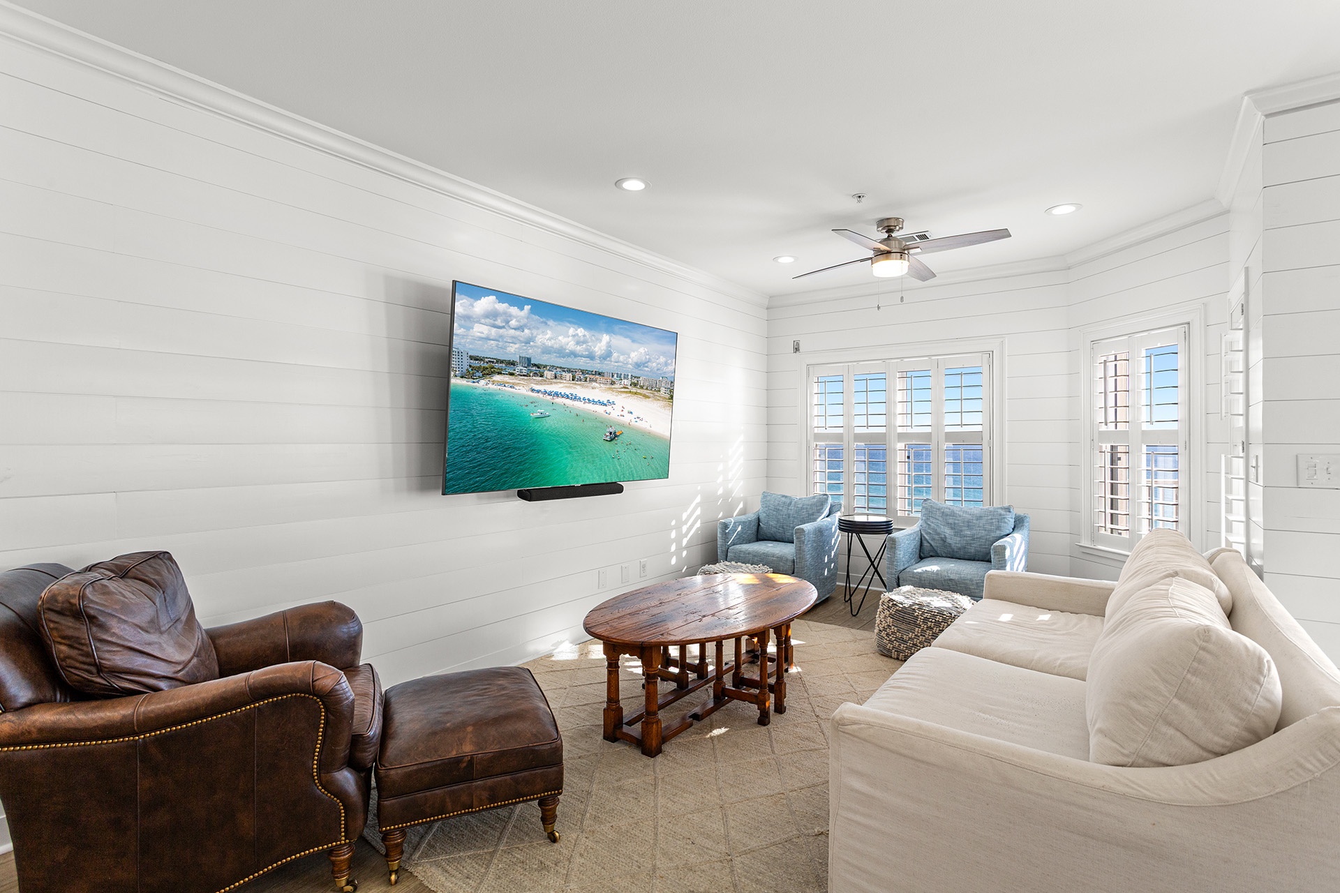 Crystal Dunes 506 Living Room