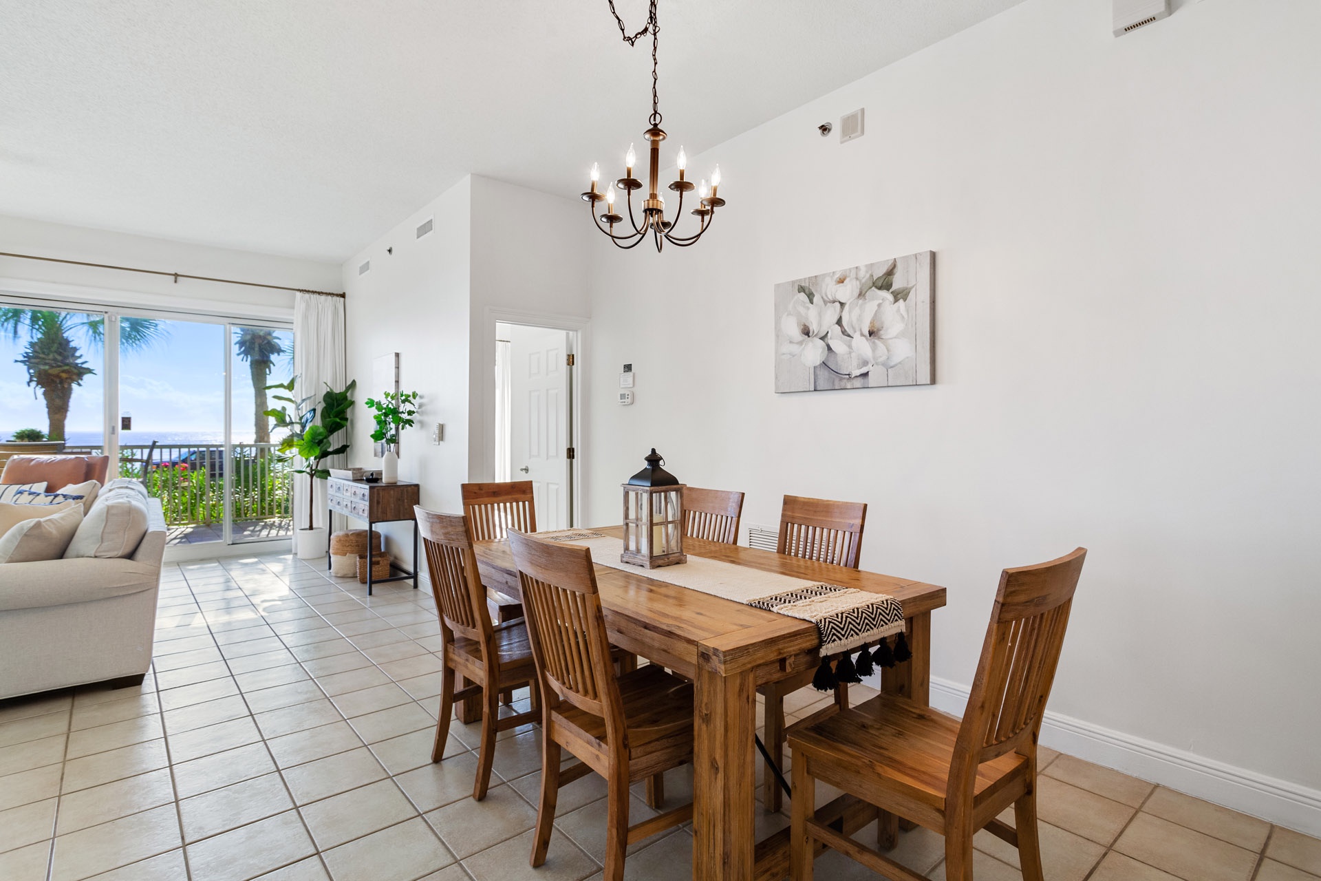 Empress 204 Dining Room