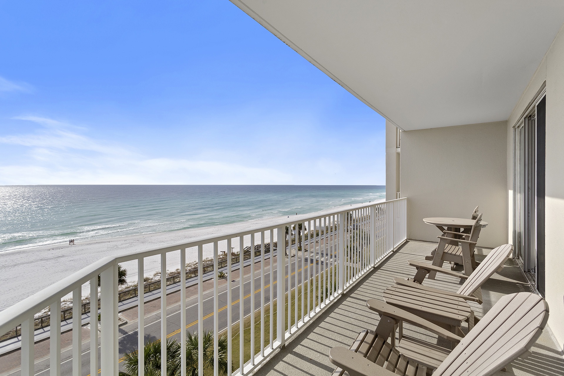 23-Majestic-Sun-504A-Balcony