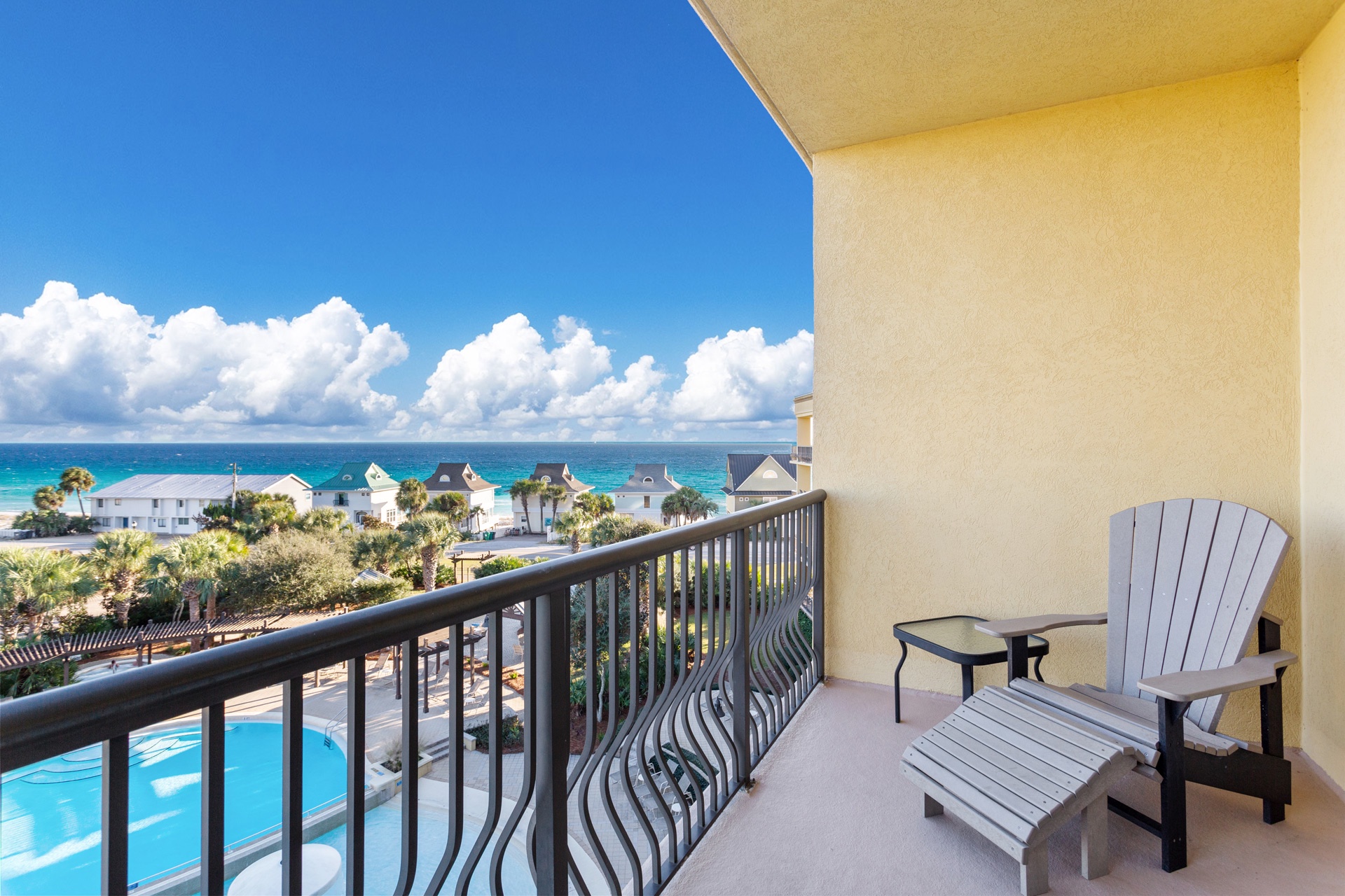 Beach Resort 508 Balcony