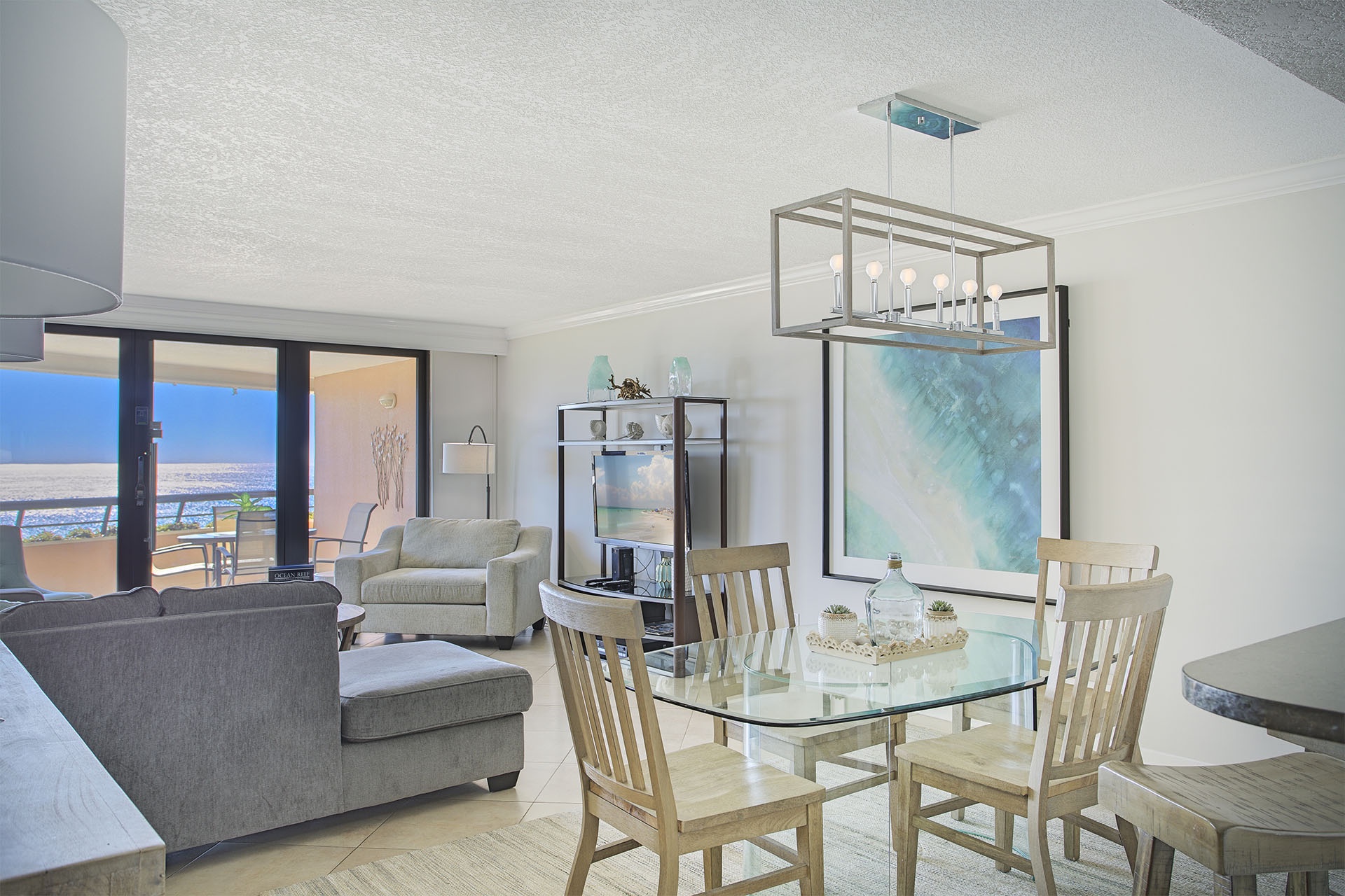 22-Edgewater-1203-Dining