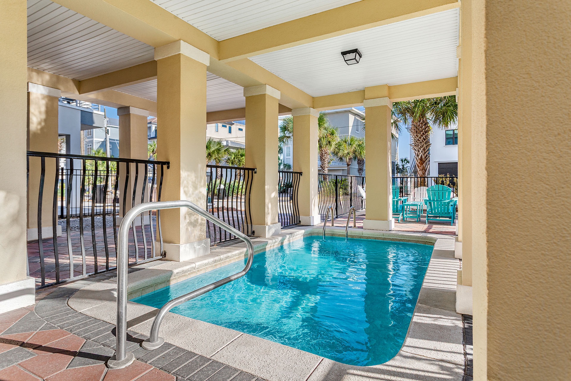 Beach Kisses in Destin's Miramar Beach Ocean Reef Resorts