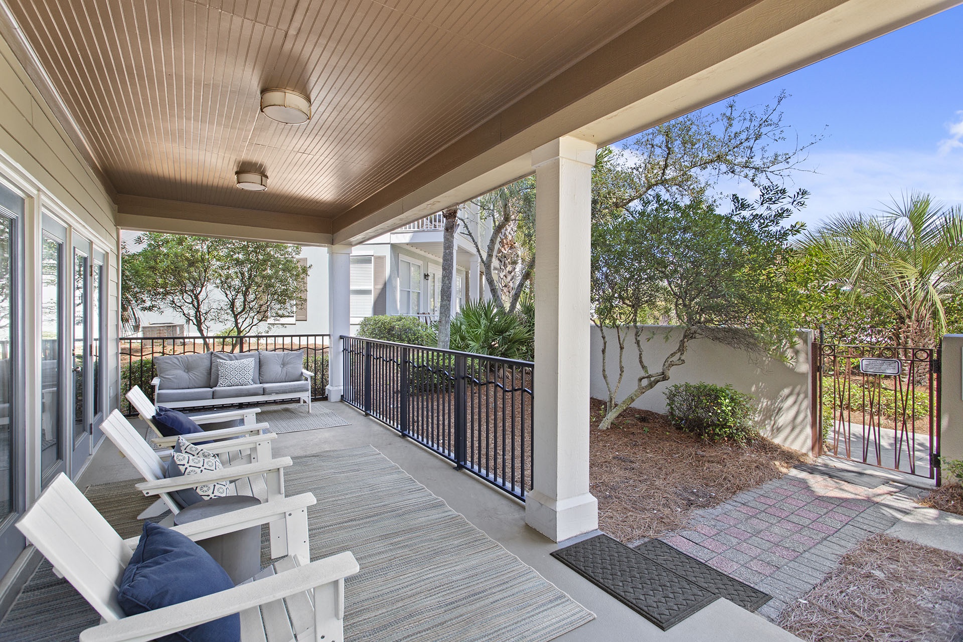 02-Sable-Pointe-West-101-Patio