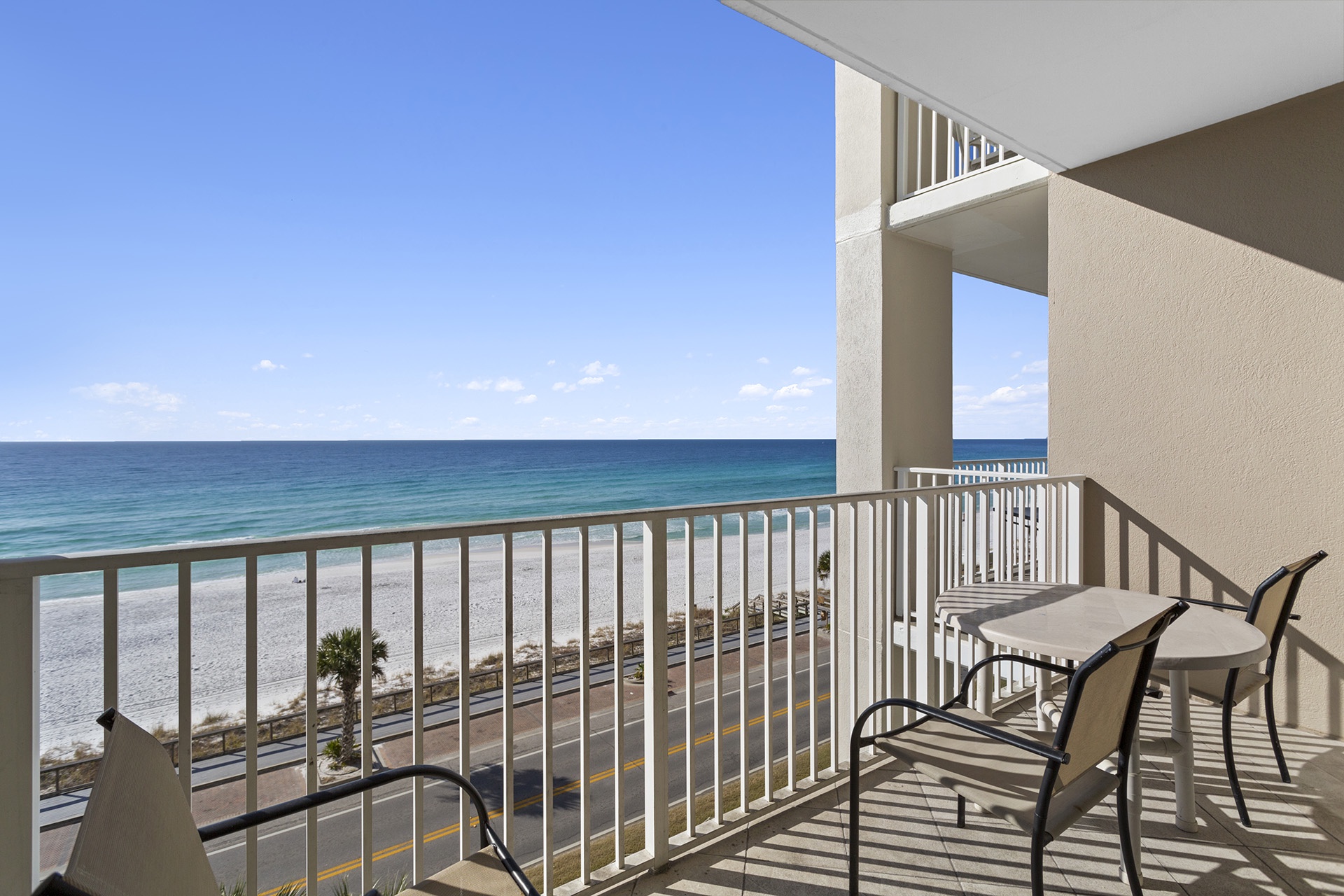 23-Majestic-Sun-505A-Balcony