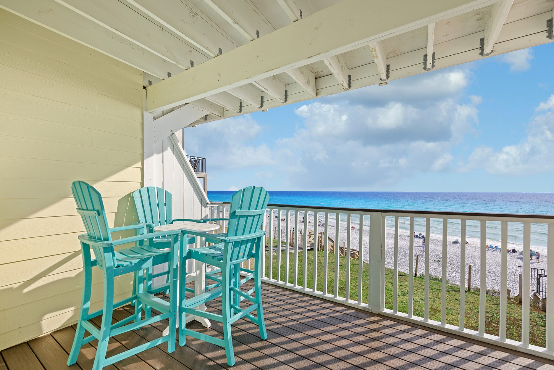 Sunseekers 4 Balcony