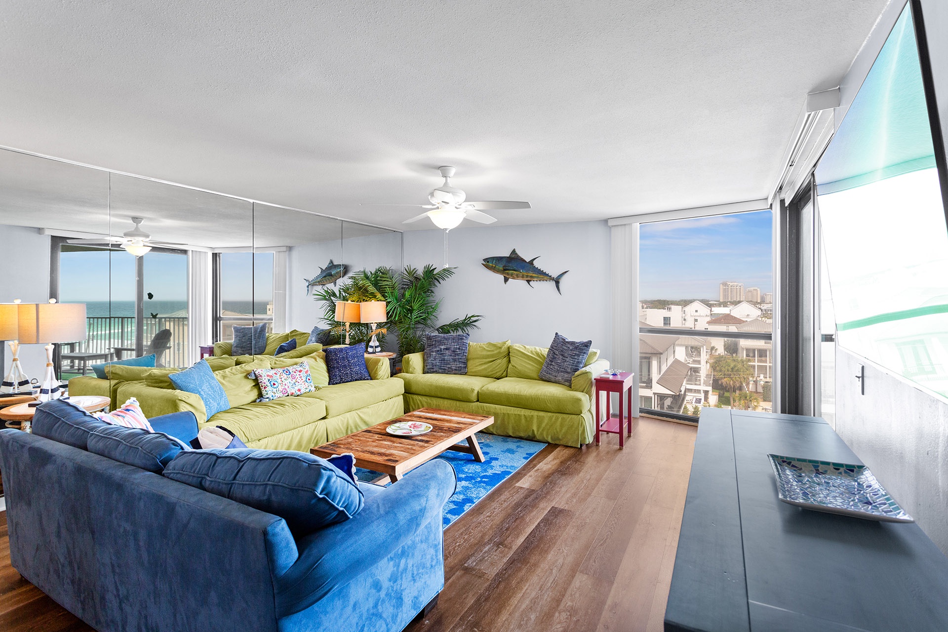 Mainsail 352 Living Room