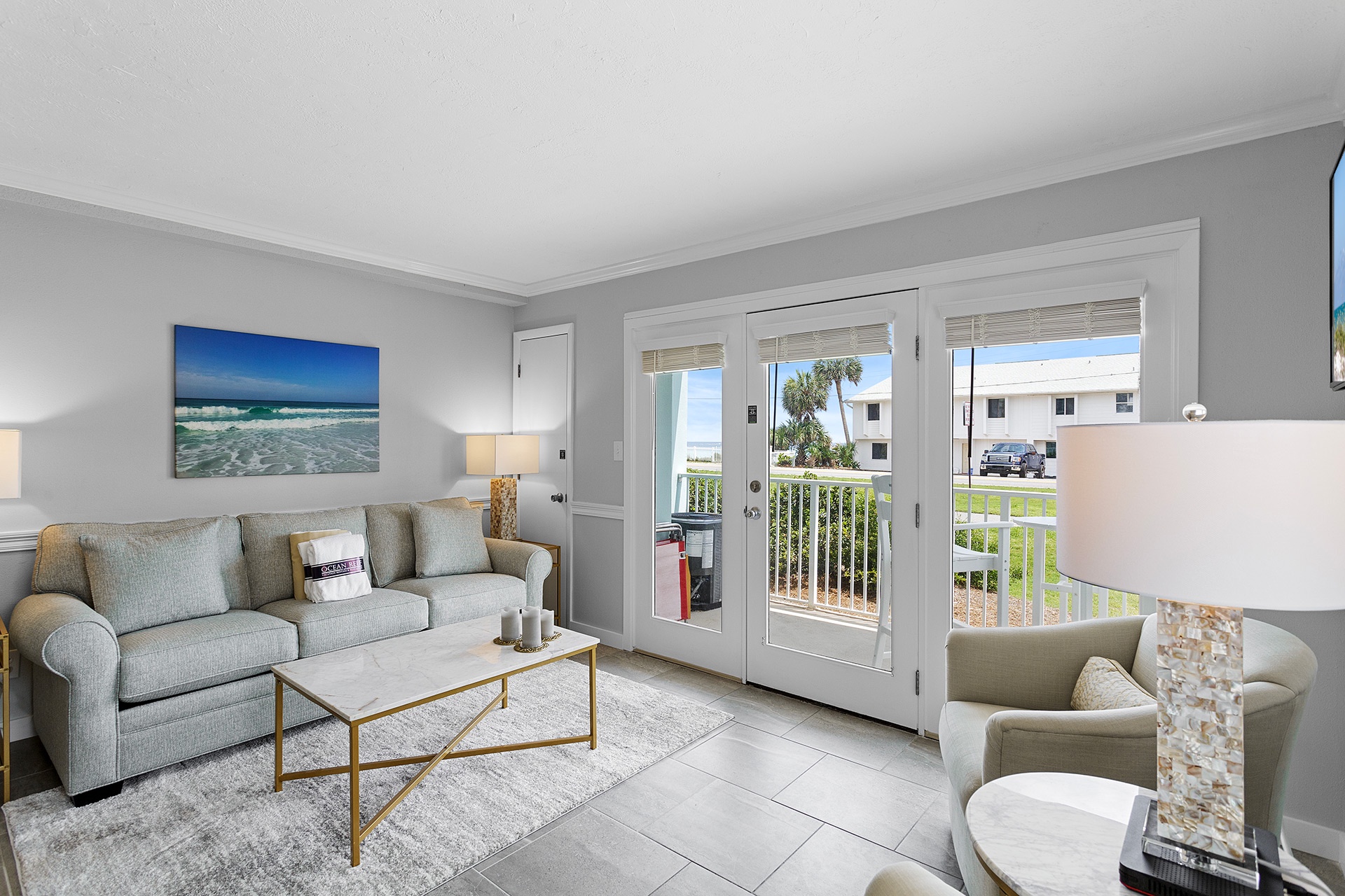 23-Gulfview-117-Living-Alt