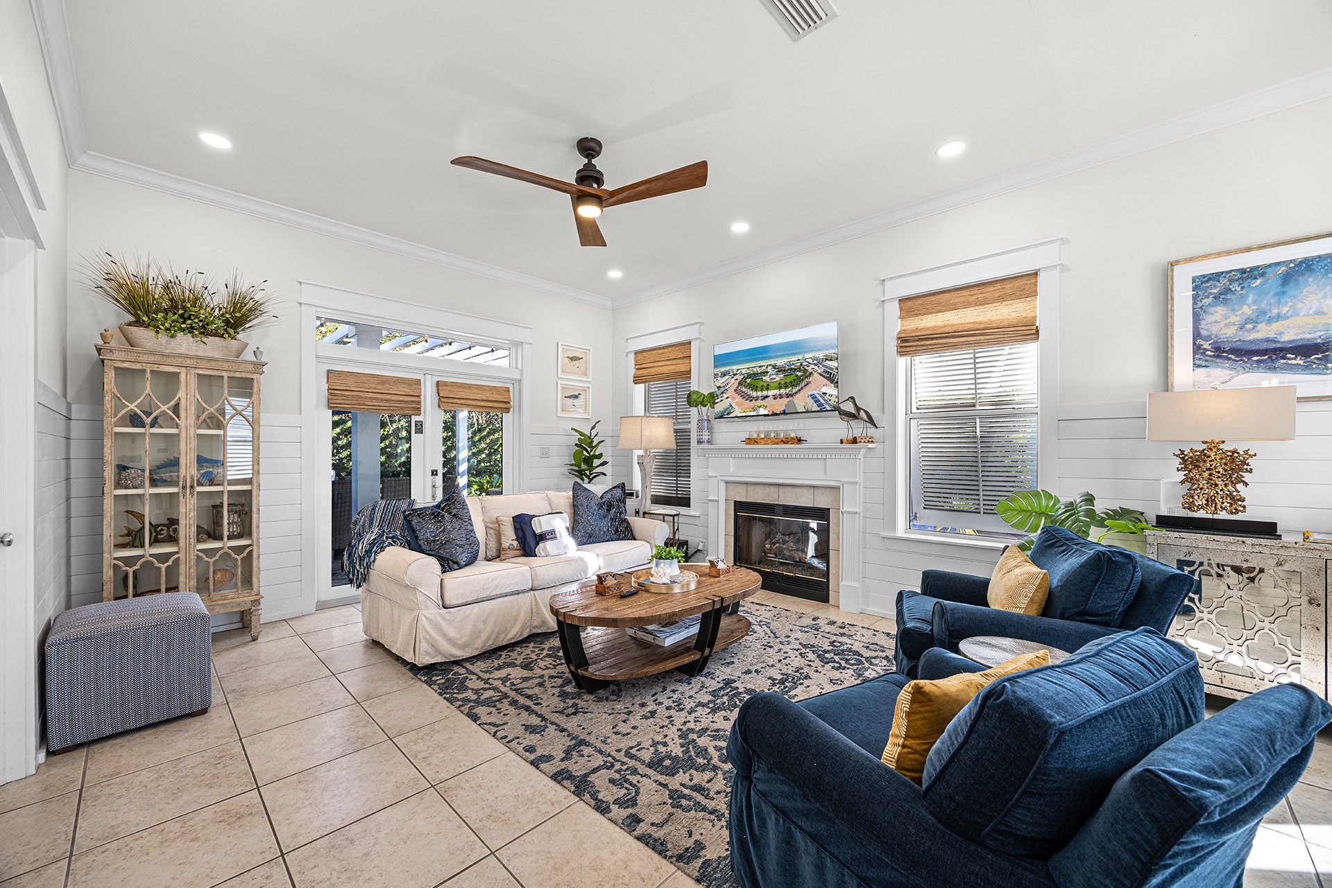Sunny Seagrove Living Room