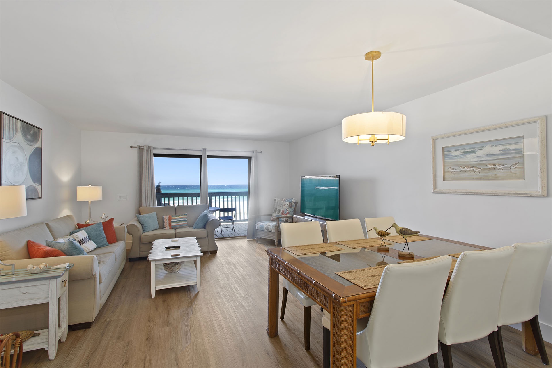 22-Shoreline-Villas-7-Dining