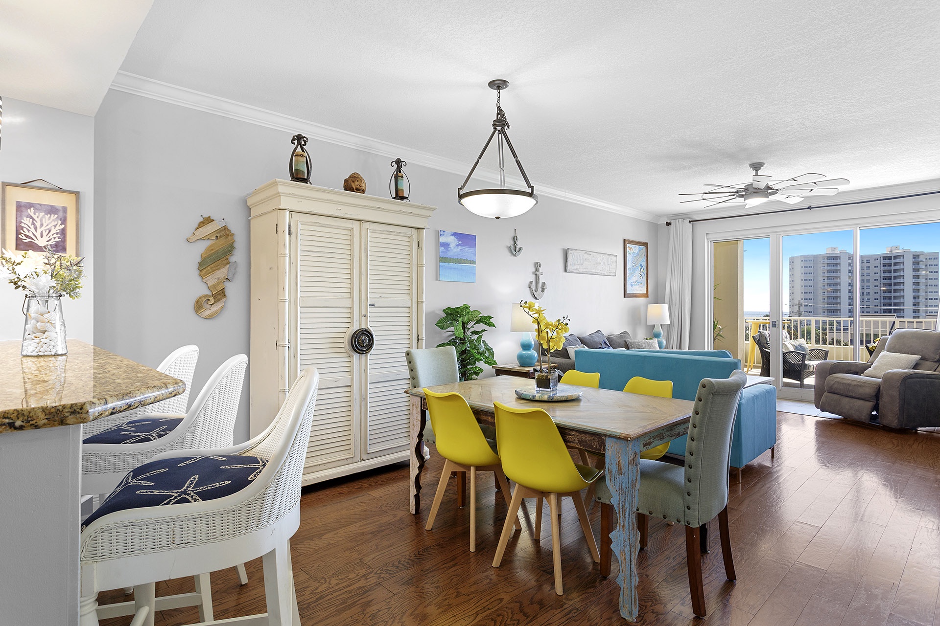 Ariel Dunes II 404 Dining