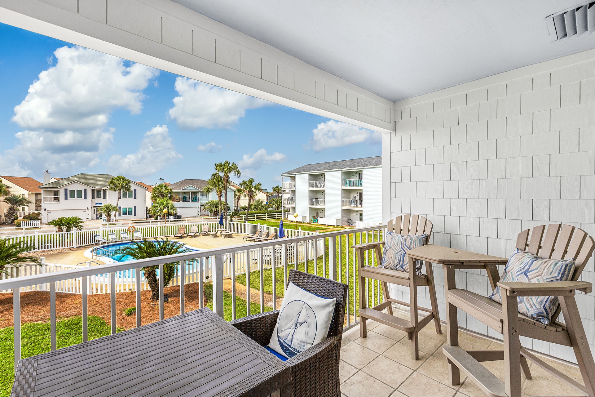 Tradewinds 14 Balcony Alt