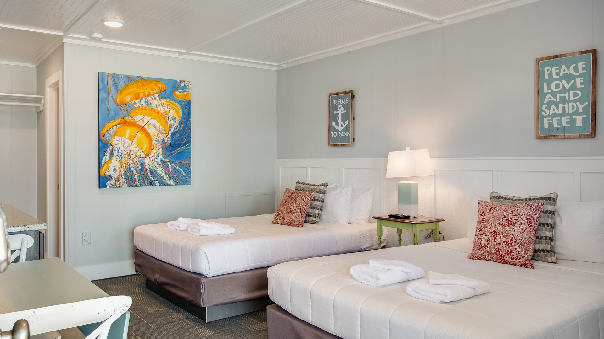 Featured Property TH19: Labrador Current Room