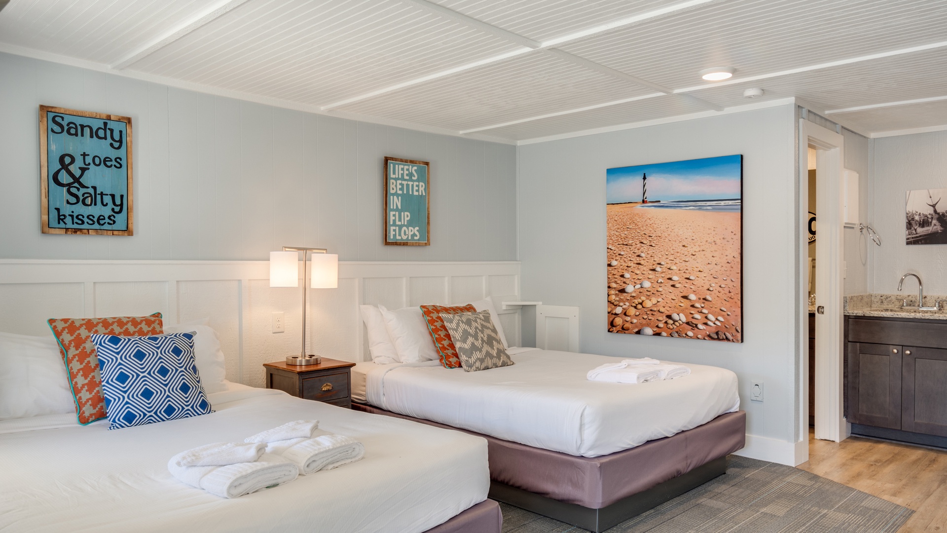 Featured Property TH13: Striped Bass Room