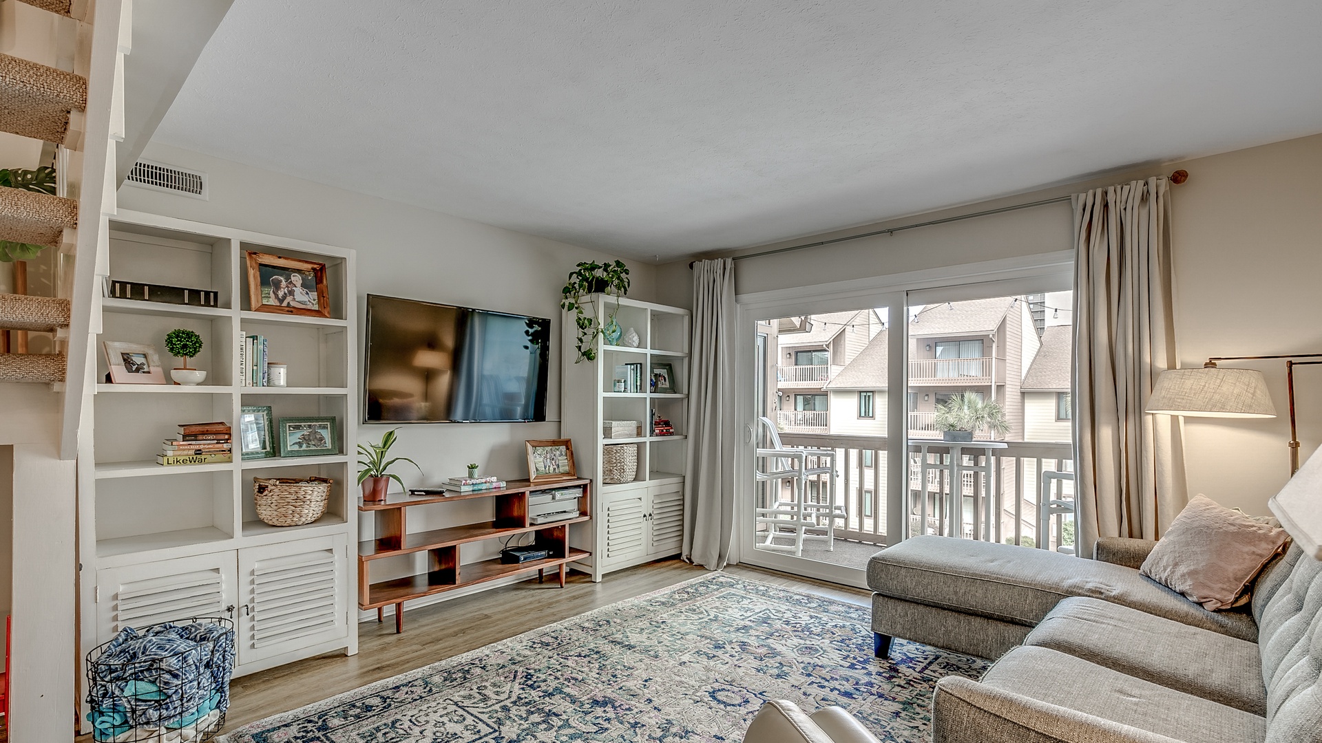 Featured Property Anchorage II 305