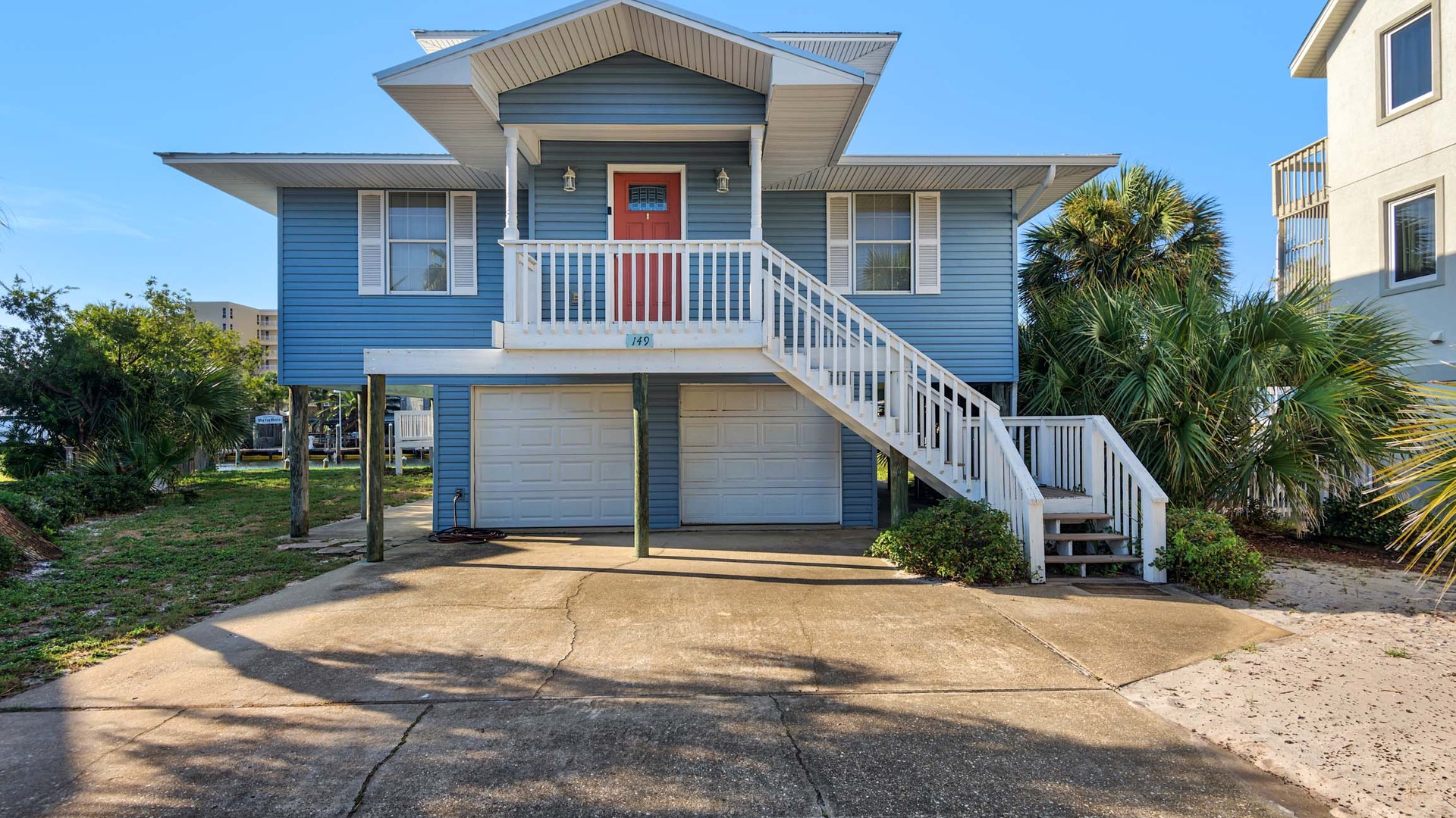 Featured Property Leaning Palms