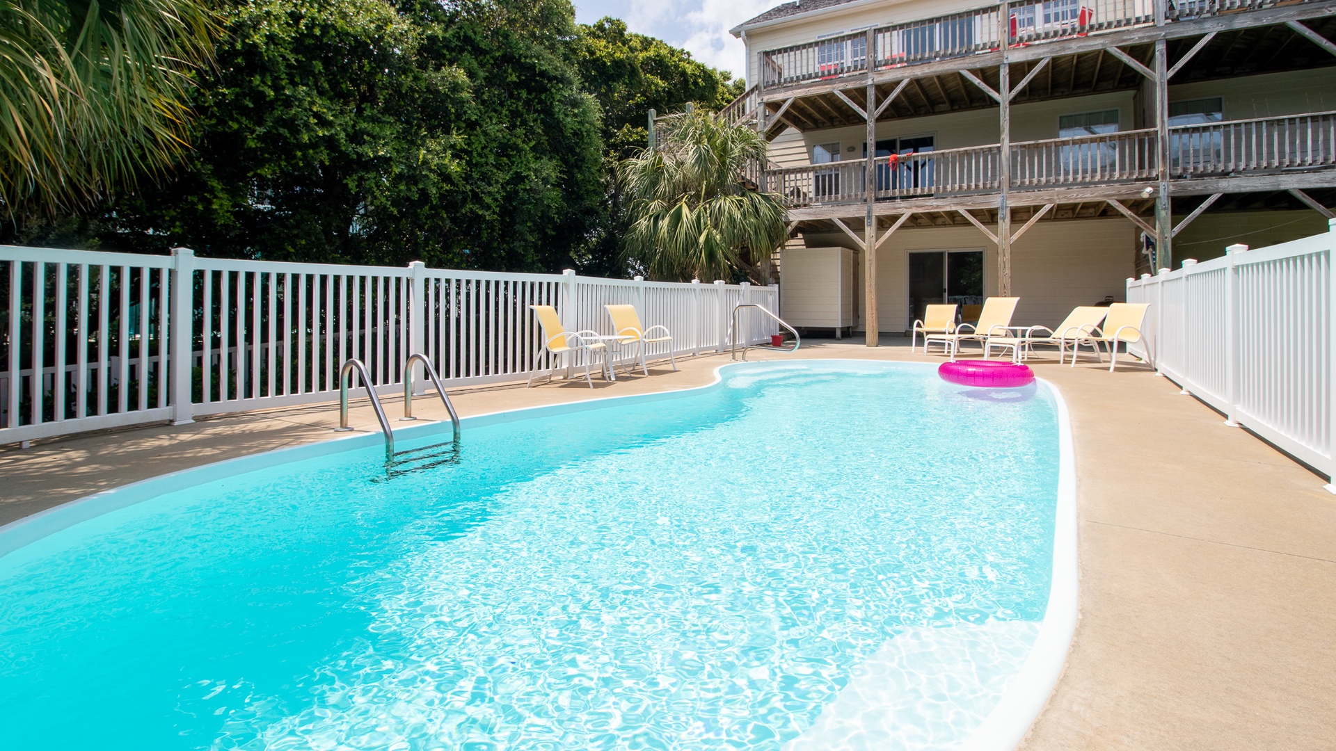 Featured Property Let's Relax