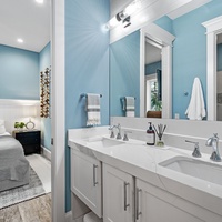 Shared Bathroom w/Bunk Room