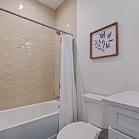 King Suite 3-bathroom