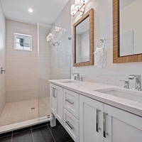 King Suite 4-Bathroom