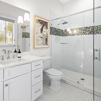 King Suite 2 Bathroom