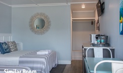TH32%3A++The+Currituck+Sound+Room+%7C+Furnishings+%26+Decor+will+be+Similar+to+the+Room+Pictured