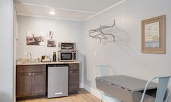 TH13%3A+The+Striped+Bass+-+Kitchenette