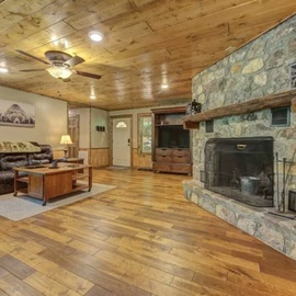 Lil Bear's Den's cozy living area