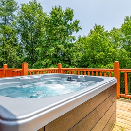 Oldham Ridge Retreat's bubbling hot tub