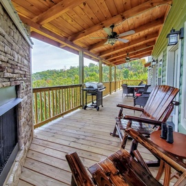 Smoky Mountain Dreams' expansive deck