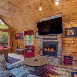 Can't Bear to Leave's cozy living area