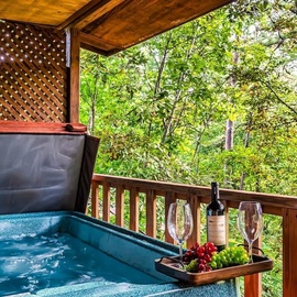 The Blessing Cabin's bubbling hot tub