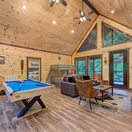 Dreamcatcher Lodge's fun game room