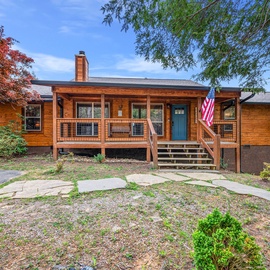 Mountain Vibes' exterior