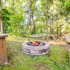 Misty Mountain Treehouse's crackling firepit