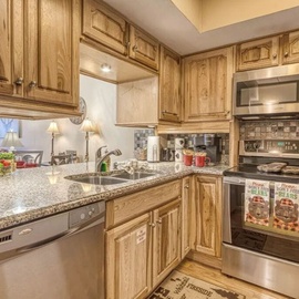 Alpine Lookout's fully equipped kitchen