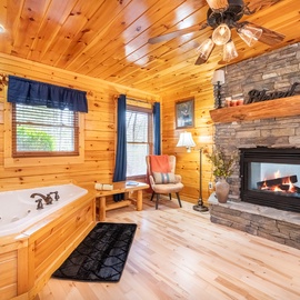 Smoky Mountain Vista's jacuzzi tub with fireplace