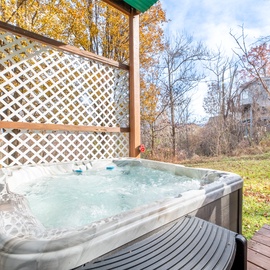 Moonshine Lodge's bubbling hot tub