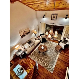 Chalet in the Smokies' cozy living area