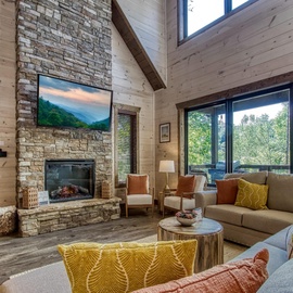 Stonehouse Ridge's cozy living area