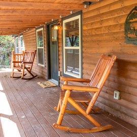 Tennessee Dream's relaxing deck