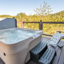 Ridge Vista's bubbling hot tub