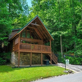 Yeti Lodge's exterior